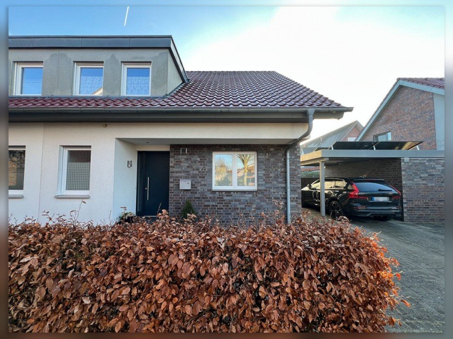 Vorderansicht Doppelhaush�lfte Borken