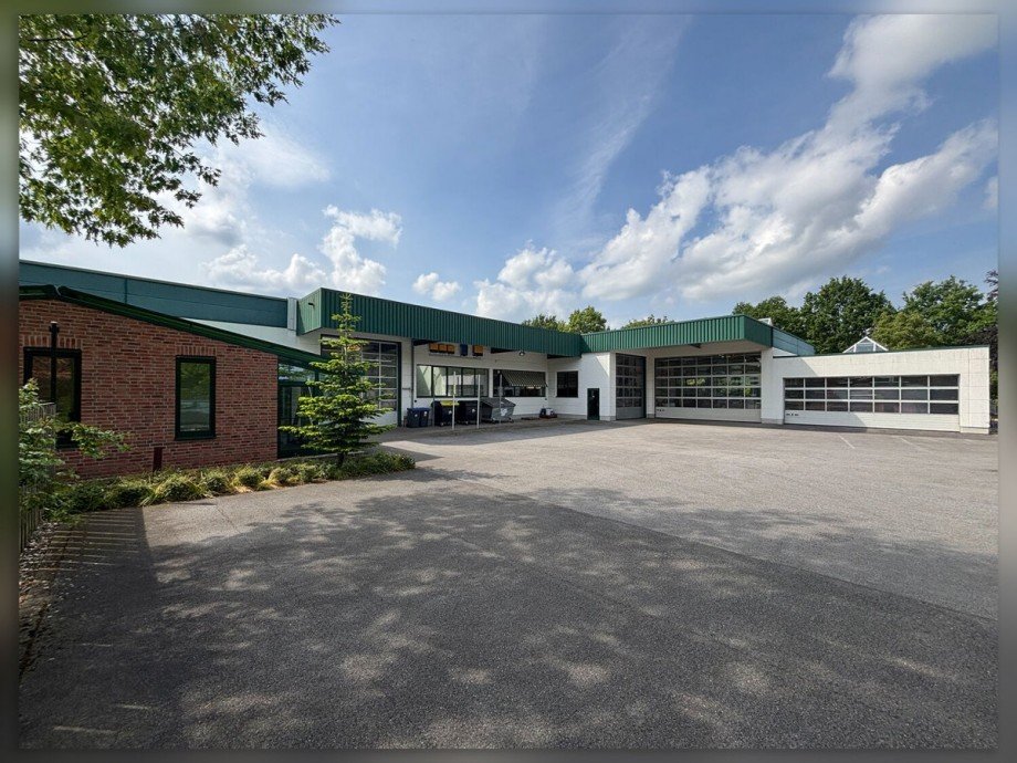 Au�enansicht Betriebsgeb�ude Halle / Lager / Produktion Bocholt