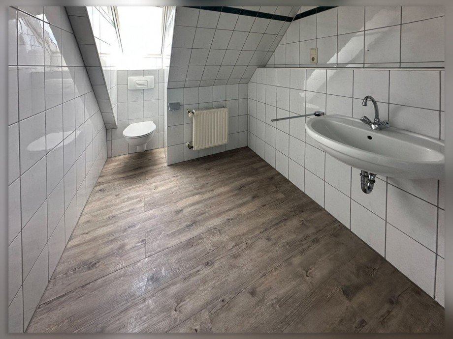 Bad im Dachgeschoss Maisonettewohnung Borken / Burlo