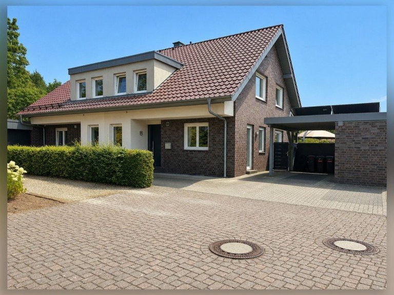 Vorderansicht Borken Doppelhaush�lfte Ruhig gelegen, clever geschnitten - moderne Doppelhaush�lfte mit Keller und Carport