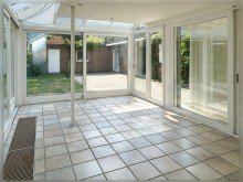 Wintergarten Gro�z�giger Bungalow mit park�hnlichem Garten