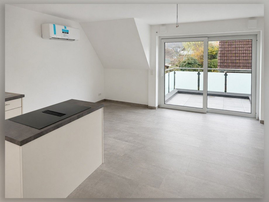offener Wohnbereich mit Zugang zum Balkon Maisonettewohnung Borken