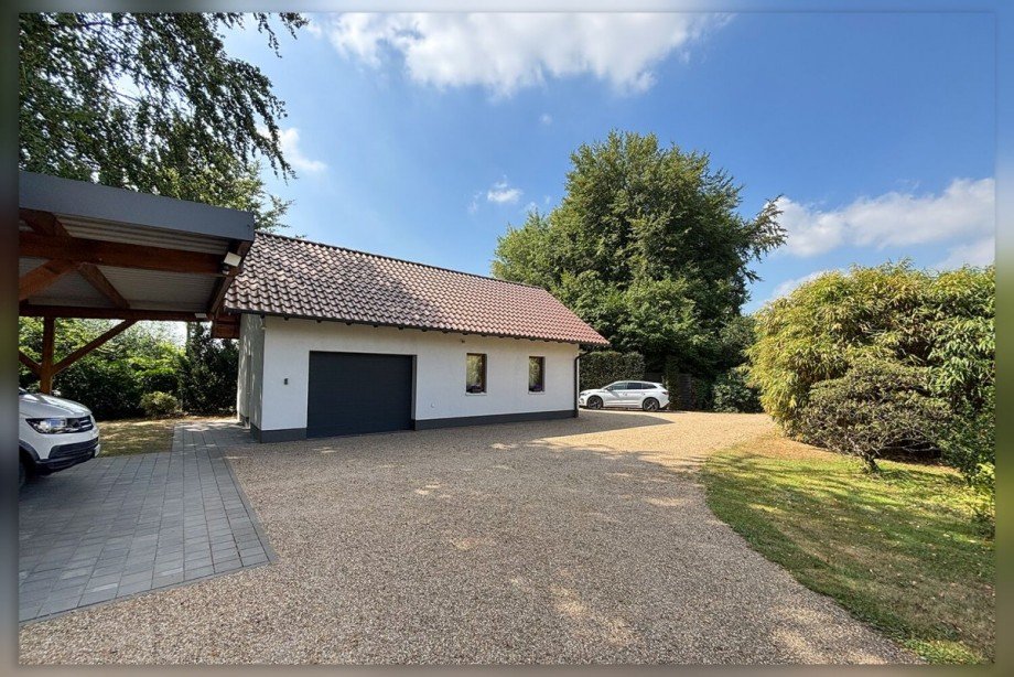 Garagengeb�ude + Carport Haus Heiden