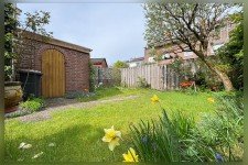 Hauptbild Zentrumsnah wohnen - Reihenmittelhaus mit viel Gestaltungsspielraum