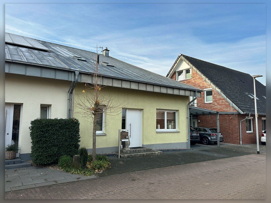 Stra�enansicht Doppelhaush�lfte Bocholt / Biemenhorst