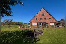 S�dansicht - Garten Ein R�ckzugsort im Gr�nen: Hofstelle in Alleinlage, perfekt f�r Pferdehaltung