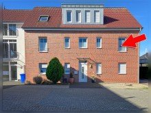 Vorderansicht Modern und lichtdurchflutet: 3-Zimmer-Wohnung im 1. Obergeschoss mit S�dwest-Balkon