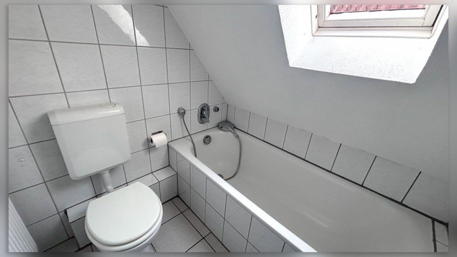 Badezimmer im Spitzboden Maisonettewohnung Borken