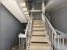 Treppenhaus Ruhe trifft Lage - Stilvolle Wohnung mit Waldblick nahe Krankenhaus & Fachhochschule