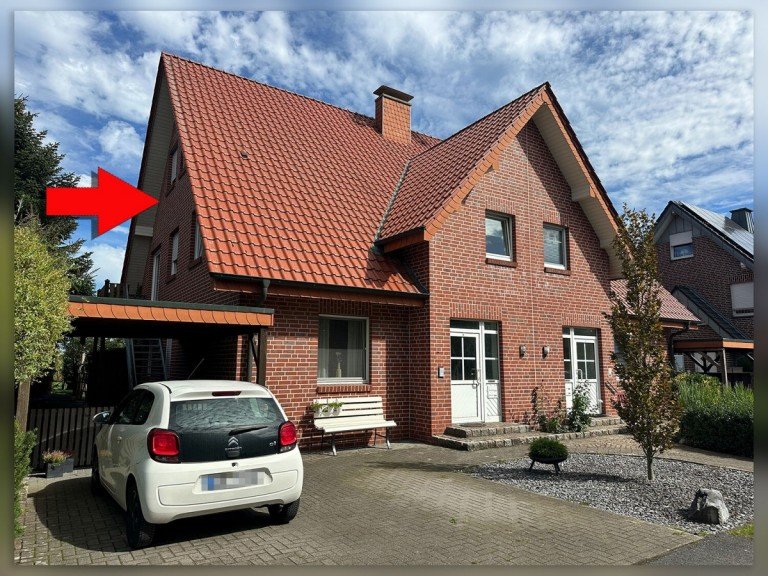 Stra�enansicht Borken / Burlo Maisonettewohnung Zwei Ebenen. Viel Platz. Eigener Garten - 4-Zimmer-Maisonettewohnung mit Erbpacht